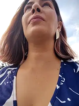 scarlett moore online show from October 23, 2025, 2:16 pm