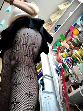 Mia Novikov online show from December 20, 2025, 9:44 pm