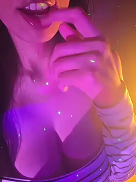 aloneathome online show from December 4, 2025, 6:16 pm