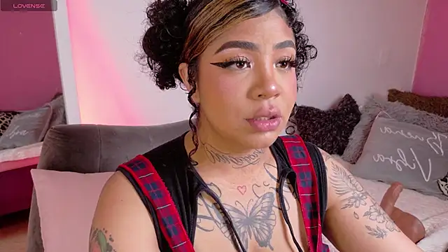 foxxy-lov3 online show from February 9, 2026, 2:54 pm