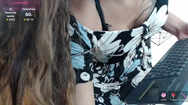 hilary rodriguez online show from November 21, 2025, 7:34 pm