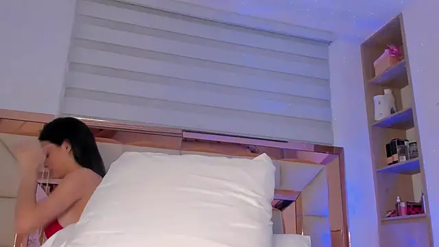 Snapshot of violetta-brown1 chatting on January 24, 2025, 3:22 am violetta-brown1 online show from January 24, 2025, 3:22 am