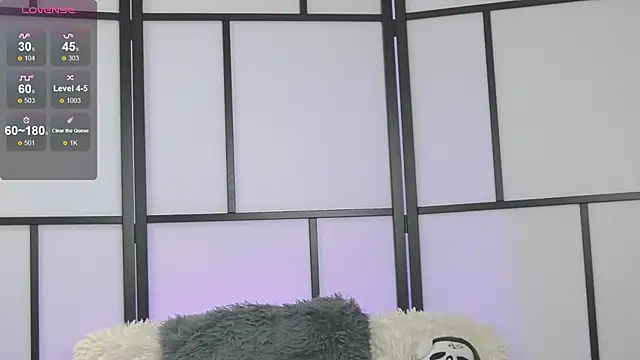 Snapshot of Xenomy chatting on February 3, 2025, 5:29 am Xenomy online show from February 3, 2025, 5:29 am