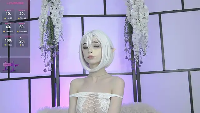 Snapshot of Xenomy chatting on February 17, 2025, 11:23 am Xenomy online show from February 17, 2025, 11:23 am