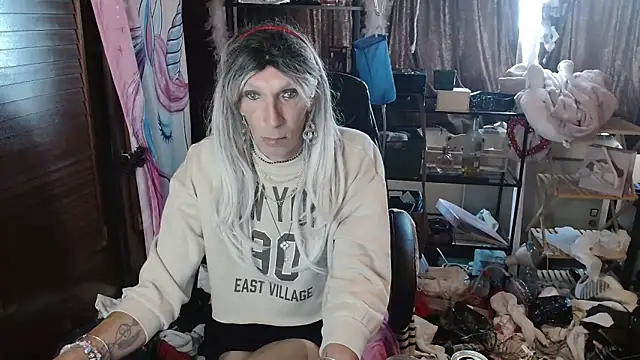 Ombeline1 online show from October 2, 2025, 10:11 am