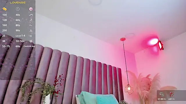 AmelyaMann online show from February 5, 2025, 4:58 pm