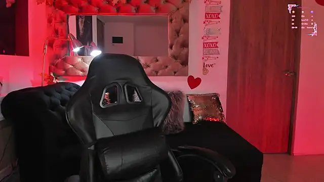 AmelyaMann online show from February 23, 2026, 12:35 pm