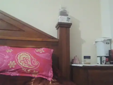 Snapshot of Nuttysub chatting on February 7, 2026, 1:53 am Nuttysub online show from February 7, 2026, 1:53 am