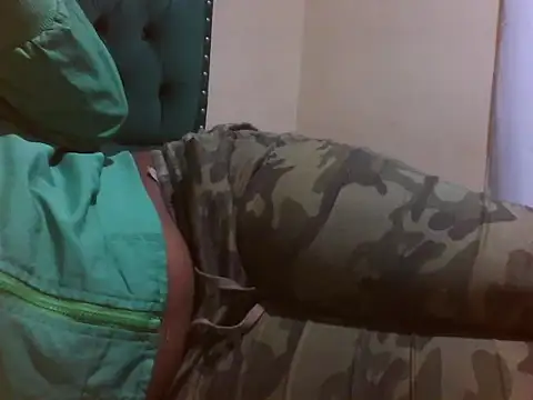 Sexy Riri online show from April 17, 2026, 2:20 pm