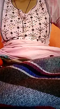 Snapshot of Mangla_Bhabhi chatting on December 27, 2024, 8:24 am Mangla Bhabhi online show from December 27, 2024, 8:24 am