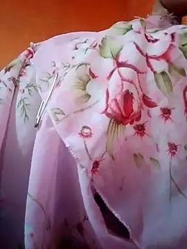 Snapshot of Mangla_Bhabhi chatting on September 30, 2025, 1:32 am Mangla Bhabhi online show from September 30, 2025, 1:32 am