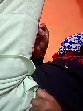 Snapshot of Mangla_Bhabhi chatting on October 13, 2025, 1:05 am Mangla Bhabhi online show from October 13, 2025, 1:05 am