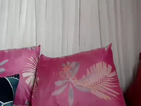 Freakyassnwildx online show from February 25, 2025, 1:06 pm