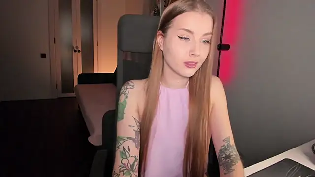 Midnight Mi online show from October 25, 2025, 3:40 pm