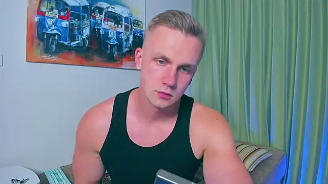 Snapshot of Samuel_Andrew chatting on December 13, 2024, 11:55 am Samuel Andrew online show from December 13, 2024, 11:55 am