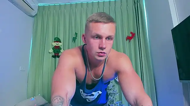 Snapshot of Samuel_Andrew chatting on December 25, 2024, 4:44 am Samuel Andrew online show from December 25, 2024, 4:44 am