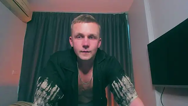 Snapshot of Samuel_Andrew chatting on March 16, 2025, 11:27 am Samuel Andrew online show from March 16, 2025, 11:27 am