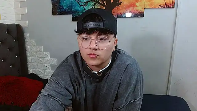 isabeautyx19 online show from January 7, 2026, 3:14 pm