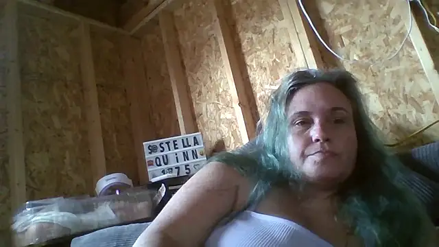 stellaquinn1775 online show from January 7, 2026, 6:32 pm