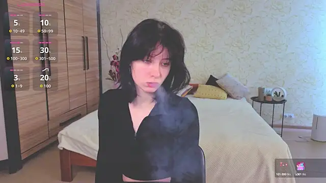 JulisSweet online show from October 3, 2025, 6:43 am