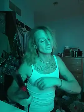 Snapshot of Cutetrans90 chatting on February 5, 2025, 10:19 am Cutetrans90 online show from February 5, 2025, 10:19 am