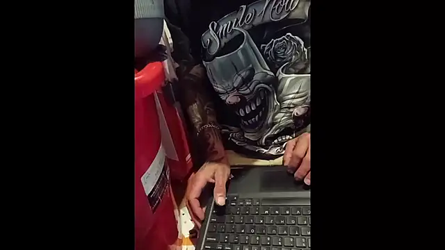 Snapshot of Babyboyy803 chatting on April 2, 2026, 2:37 pm Babyboyy803 online show from April 2, 2026, 2:37 pm