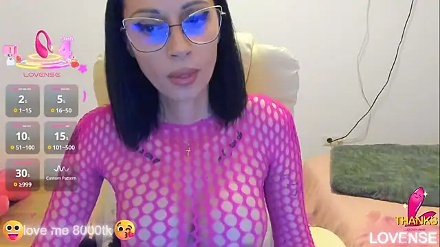 Snapshot of kissnicol32 chatting on November 3, 2025, 5:25 pm kissnicol32 online show from November 3, 2025, 5:25 pm