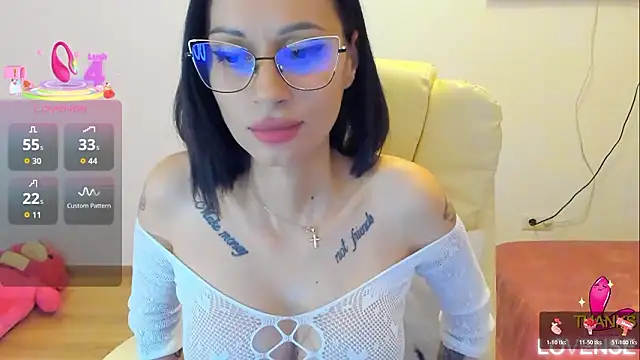 Snapshot of kissnicol32 chatting on January 8, 2026, 4:20 pm kissnicol32 online show from January 8, 2026, 4:20 pm