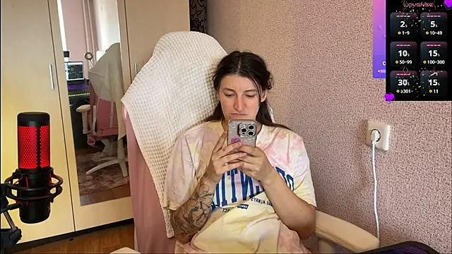 Katrin  kiss online show from March 12, 2025, 1:40 pm