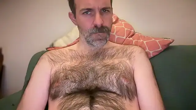 Snapshot of Brianjonest chatting on February 19, 2026, 6:15 pm Brianjonest online show from February 19, 2026, 6:15 pm