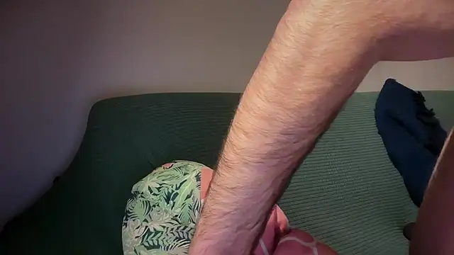 Snapshot of Brianjonest chatting on March 19, 2026, 8:35 pm Brianjonest online show from March 19, 2026, 8:35 pm