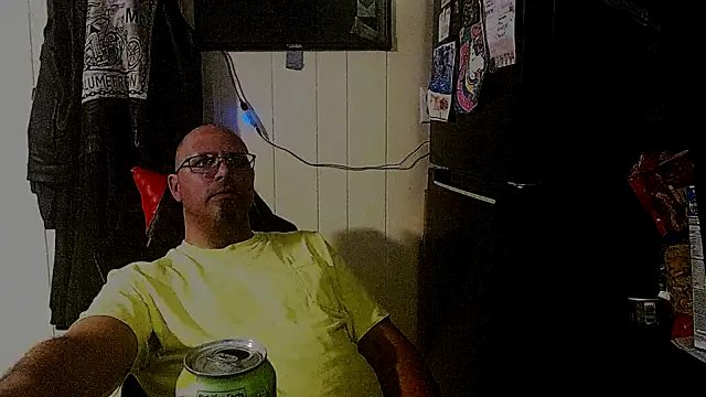 KrazyLegz online show from September 29, 2025, 1:44 am