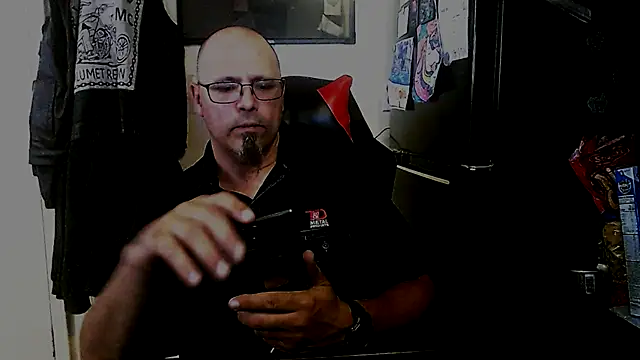 KrazyLegz online show from September 29, 2025, 8:57 pm