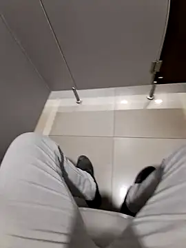 Snapshot of johny_69d@xh chatting on December 9, 2024, 6:55 am johny 69dxh online show from December 9, 2024, 6:55 am