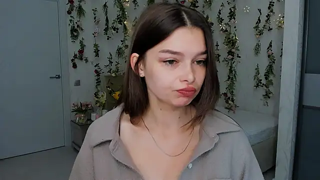 ContinentOfTranquility online show from September 13, 2025, 1:16 am