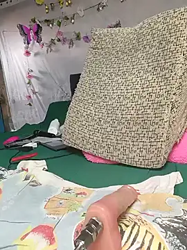 NinaGauther online show from January 5, 2026, 5:27 pm