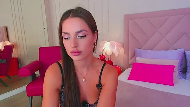 BellaHalles online show from February 10, 2025, 11:36 am