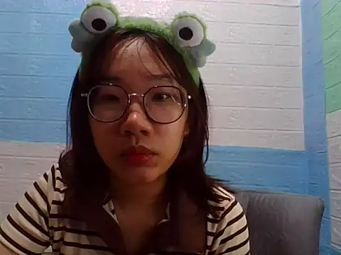 Nanoko online show from February 15, 2026, 5:31 pm