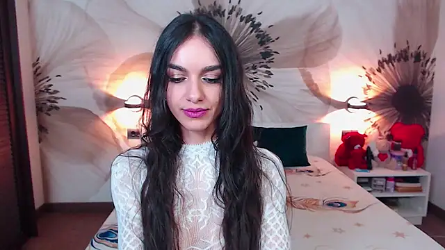 KatherineBisou online show from February 13, 2026, 8:38 pm