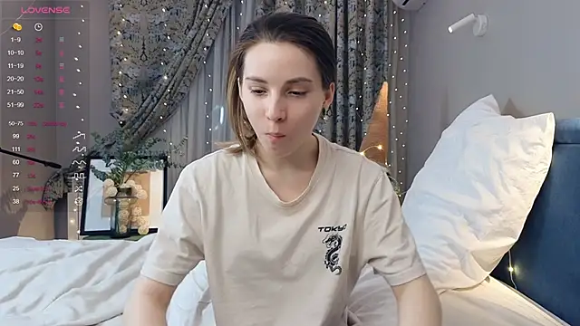 DonnaBurkee online show from March 13, 2025, 4:12 pm