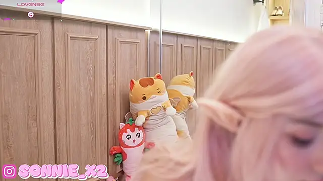 Sonnie  online show from January 7, 2025, 11:37 am