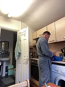 Yourhotboy 42 online show from November 16, 2025, 2:44 pm