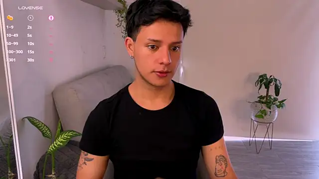 Alexxblue online show from October 18, 2025, 5:14 pm