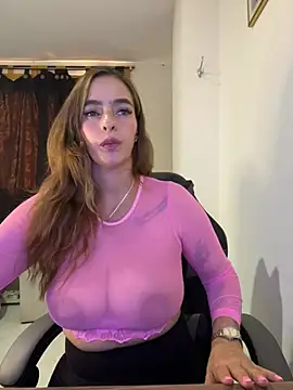 Alessandra Schmoll online show from June 4, 2026, 7:42 pm