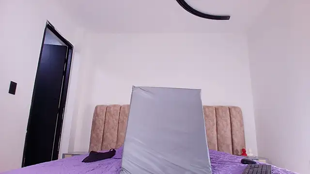 diane di online show from November 14, 2025, 7:12 pm