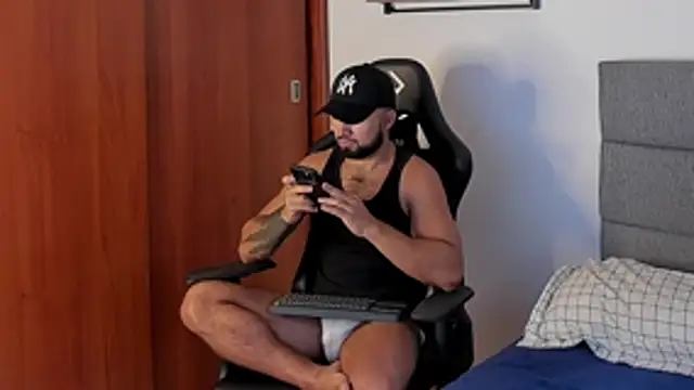 ethaanjones online show from November 24, 2025, 8:19 pm