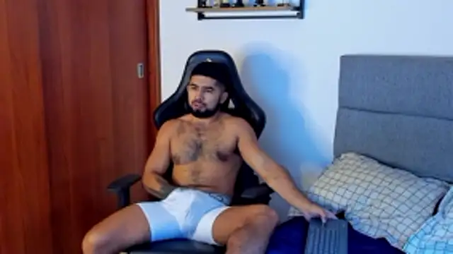 ethaanjones online show from January 7, 2026, 8:22 pm