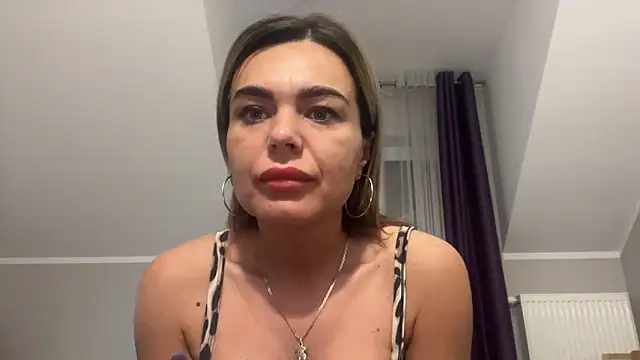 Snapshot of DESIREjenny chatting on February 7, 2025, 8:11 am DESIREjenny online show from February 7, 2025, 8:11 am