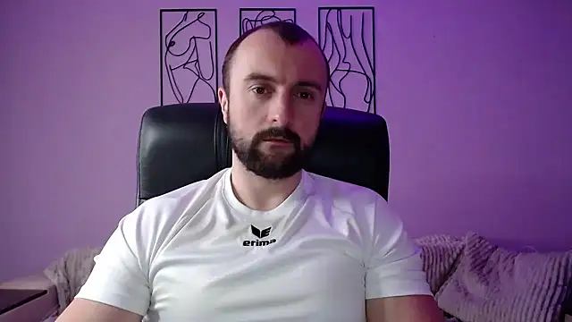 brindlefly6969 online show from January 21, 2025, 11:24 am