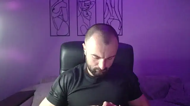 brindlefly6969 online show from December 4, 2025, 11:52 am